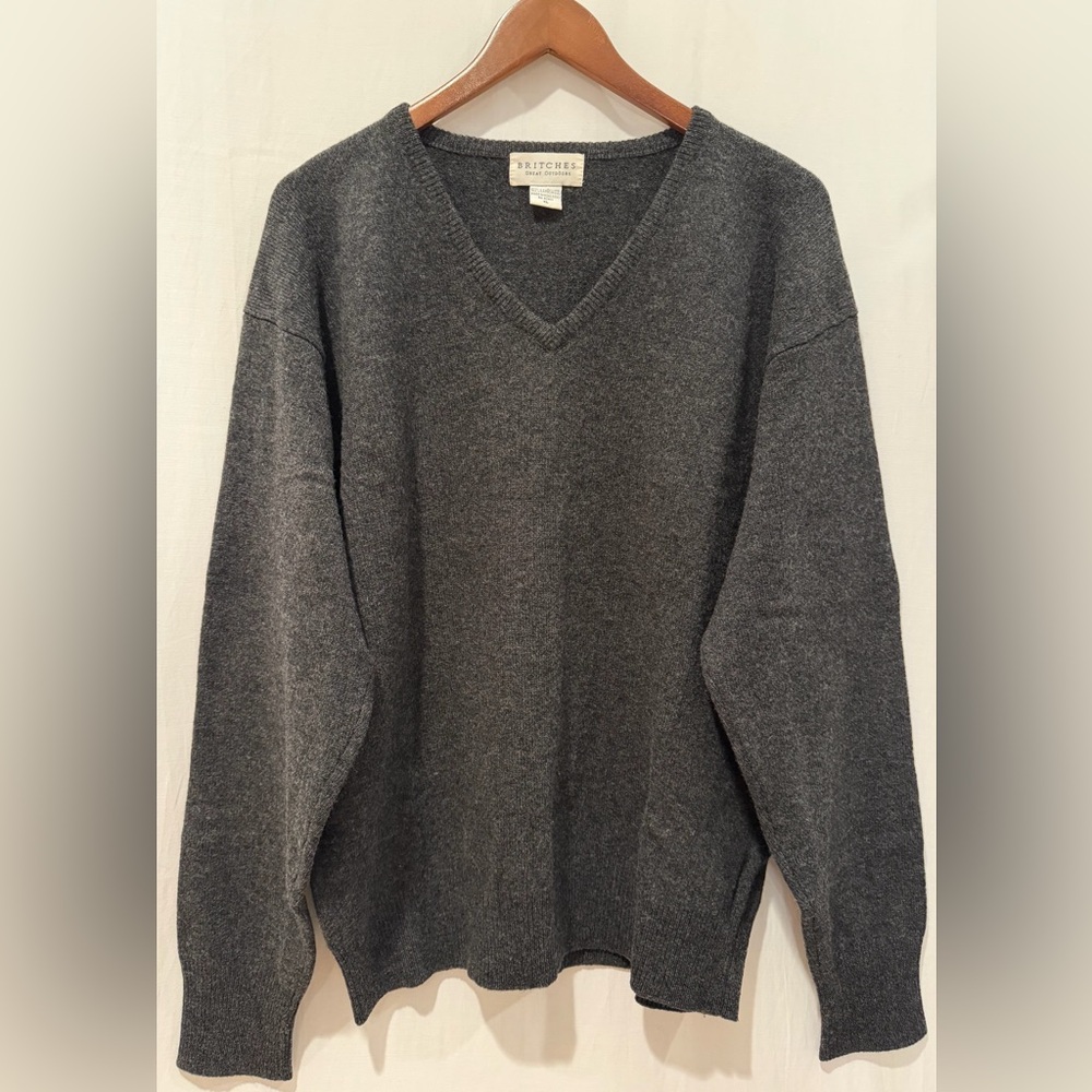BRITCHES Great Outdoors Men’s 100% Lambswool V Neck Sweater - Charcoal Grey - XL